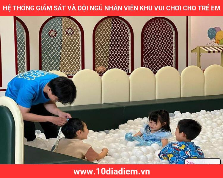 Hệ thống giám sát và đội ngũ nhân viên Khu Vui Chơi Cho Trẻ Em Hệ thống giám sát và đội ngũ nhân viên Khu Vui Chơi Cho Trẻ Em