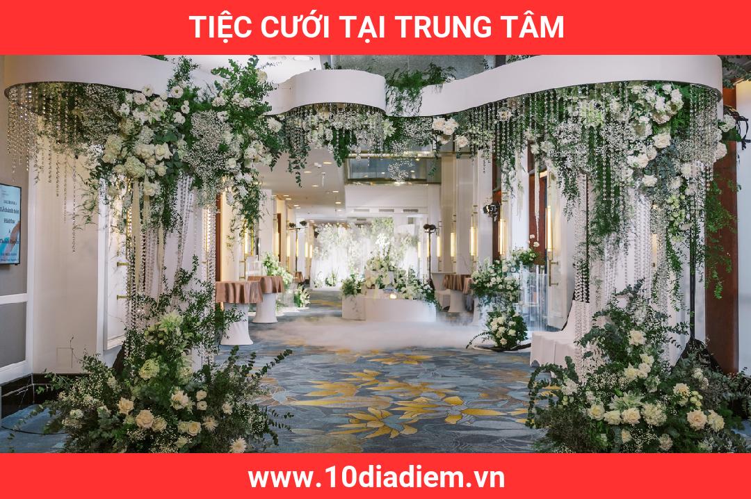 Tiệc Cưới Tại Trung Tâm Tiệc Cưới Tại Trung Tâm