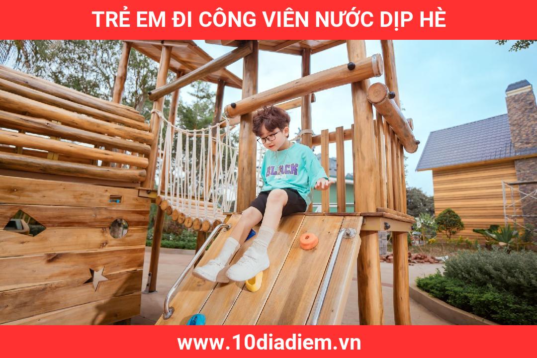 Trẻ Em Đi Công Viên Nước Dịp Hè Trẻ Em Đi Công Viên Nước Dịp Hè