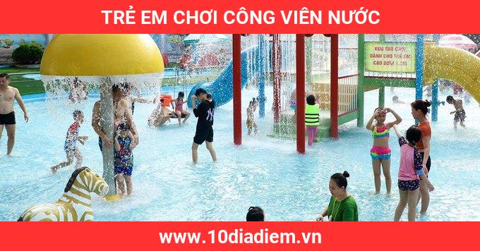 Trẻ em chơi công viên nước Trẻ em chơi công viên nước